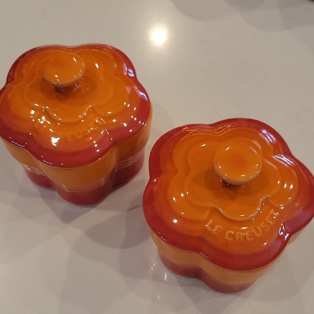 New Le Creuset Flame Orange Flower Cocotte Pair